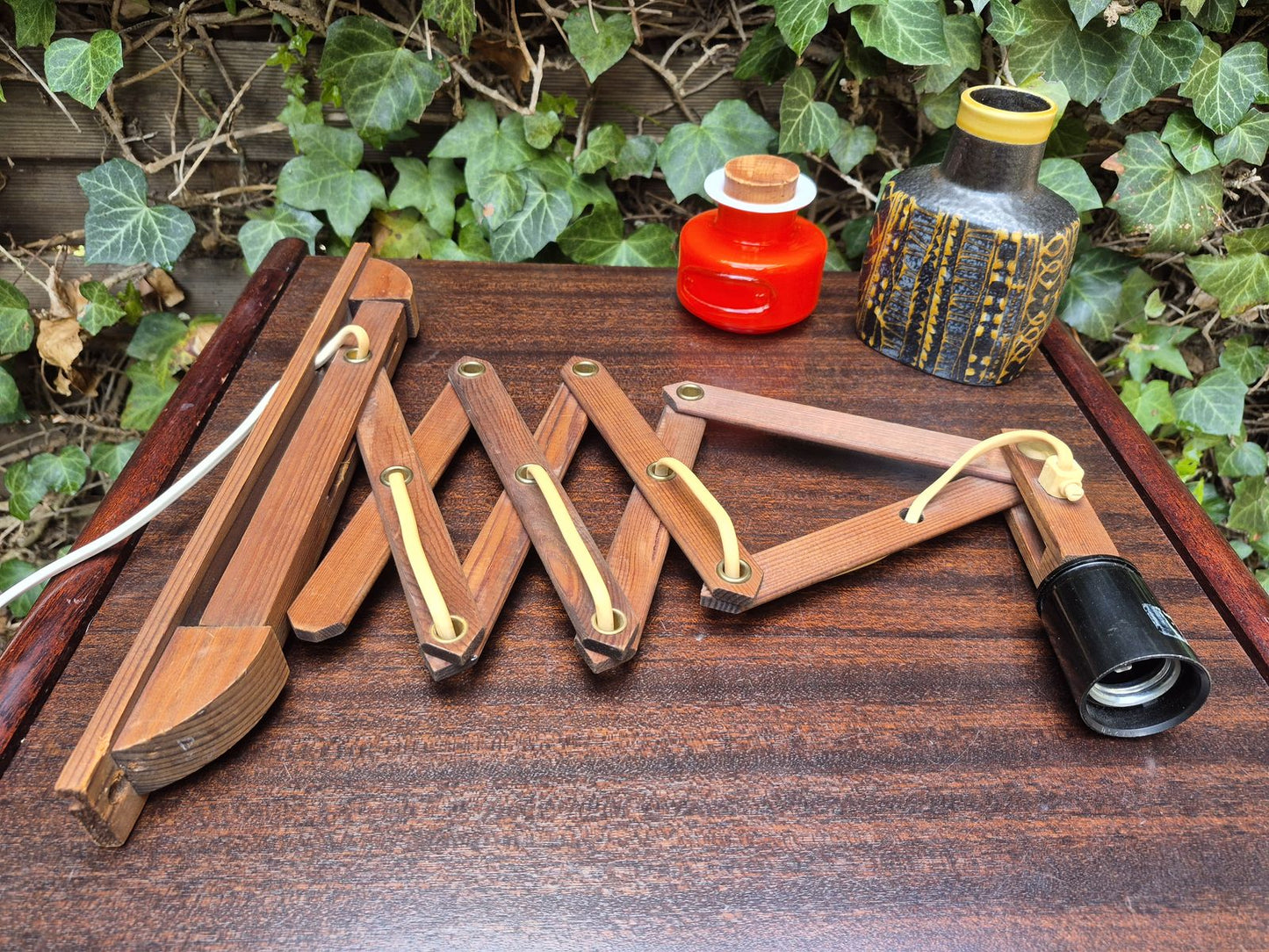 Dänische Mid-Century Scherenarm Wandlampe aus Holz – 1960s Vintage Design Wandlampe Skandinavischer MCM Designklassiker