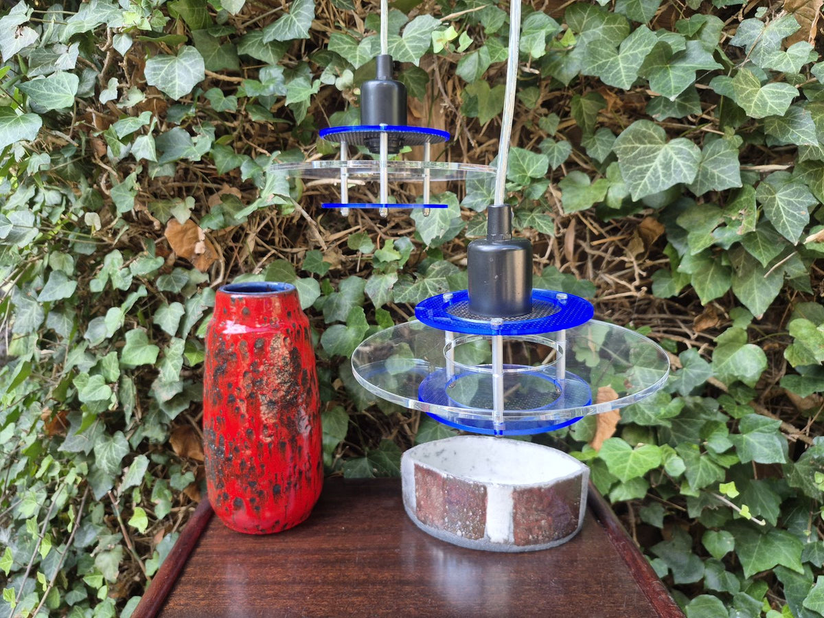 Dänische Design Light AS Denmark „Space“ Hängelampen 1980s skandinavische Mid-Century Vintage Space-Age Designlampen aus Acrylglas