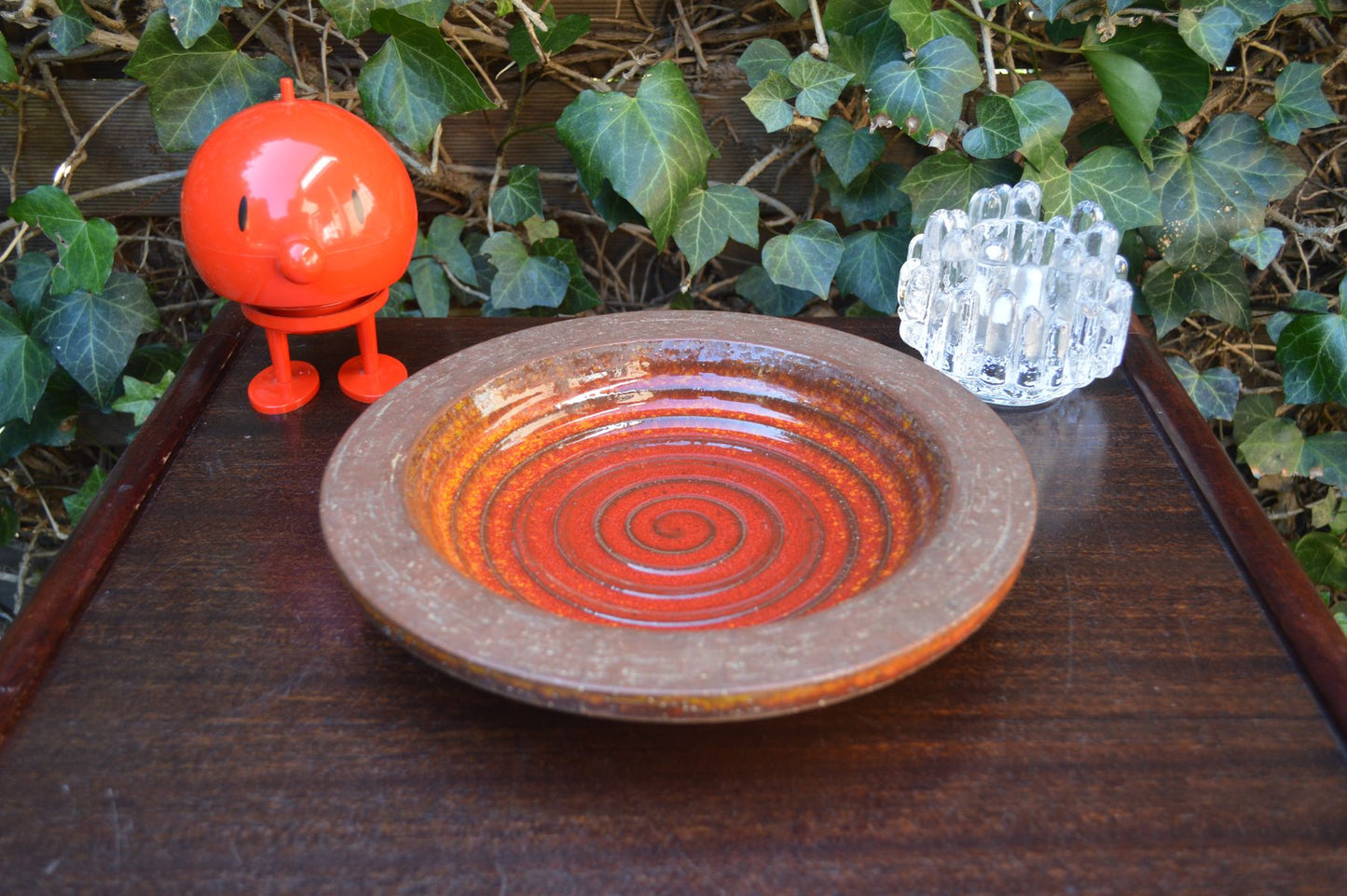 Große Vintage Michael Andersen Bornholm Keramik Schale 6140-3 handgearbeitete Studiokeramik mit roter Fat-Lava Glasur MCM Design 1960s Danish Modern Kunstkeramik