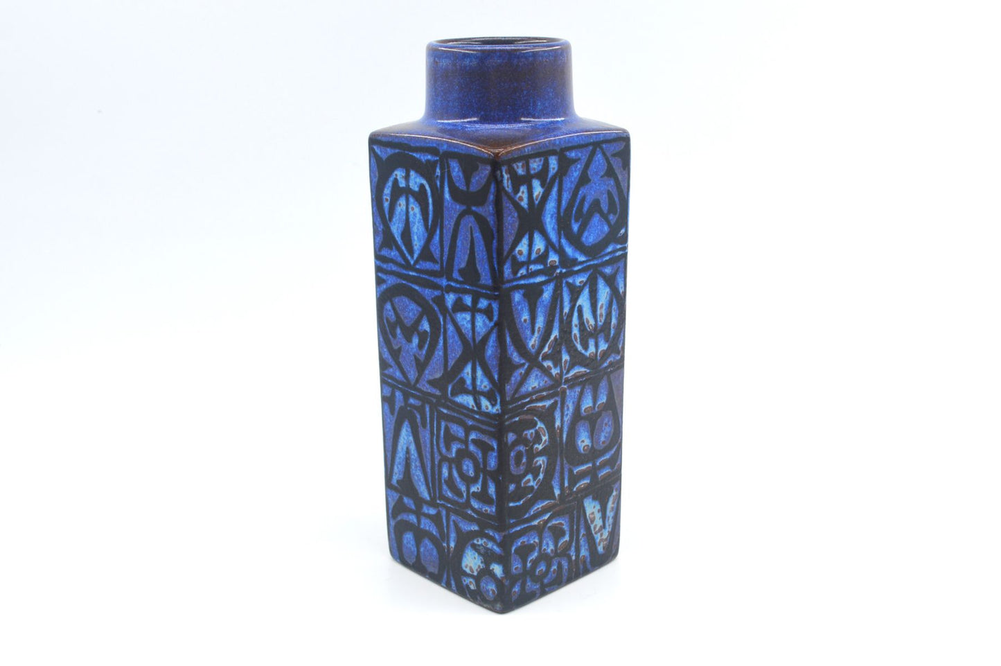 Vintage Royal Copenhagen Nils Thorsson Baca Fajance Vase 704/3259 im seltenen blau-schwarzen Design 1970s Mid-Century Danish Modern Design