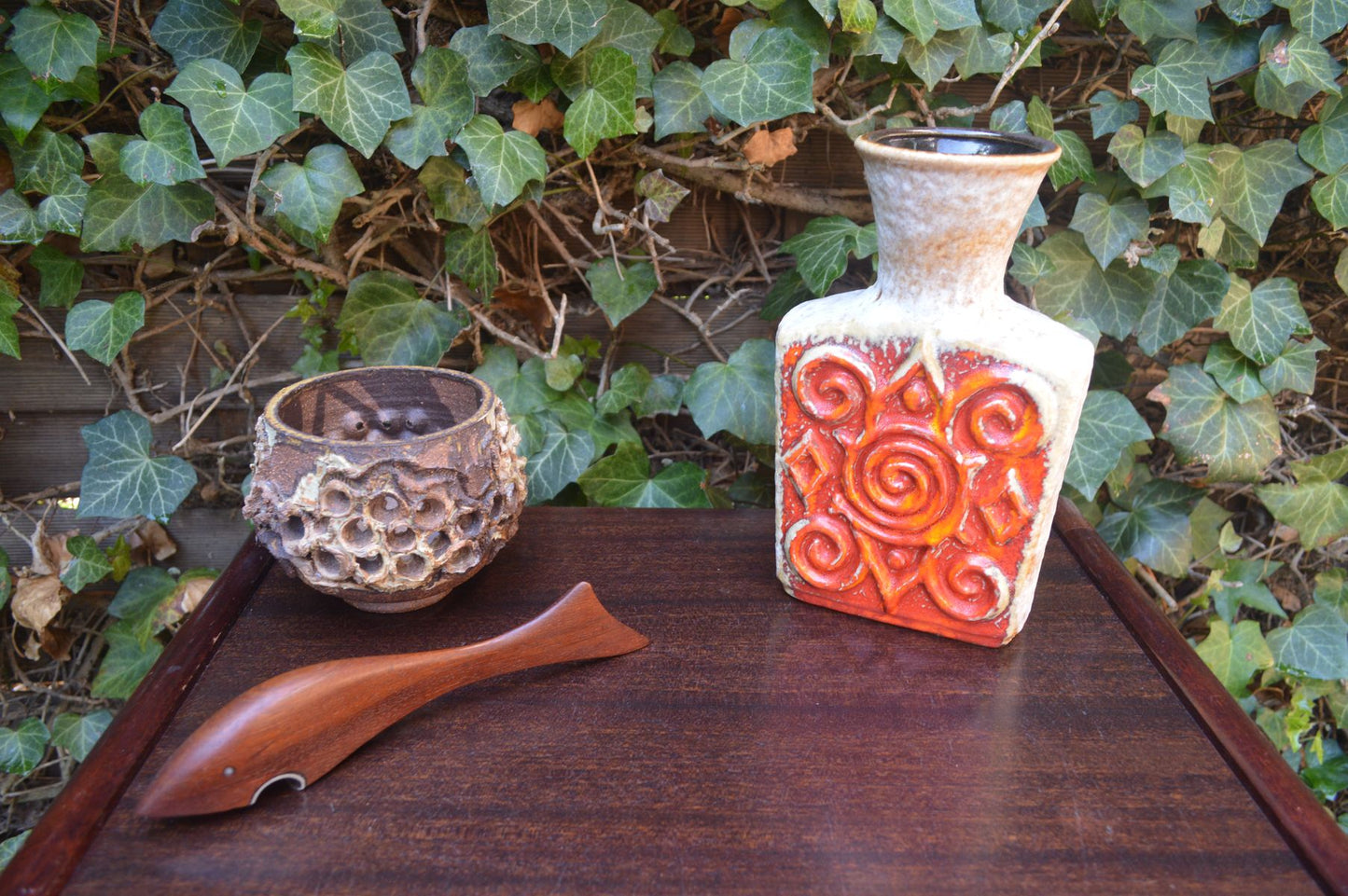 Ornamentale WGP Übelacker Keramik 1461/22 Fat-Lava Design Keramik Vase 1960s West German rote Fat-Lava Glasur Pop-Art Design