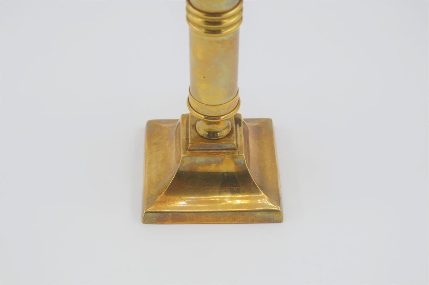 Antike dänische Jugendstil Messing Kerzenhalter 1920’s dänisches Skønvirke Design Handarbeit skandinavischer Art Nouveau
