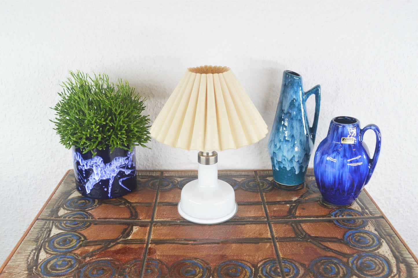 Mid-Century Holmegaard Denmark "Camilla" Opalglas Tischlampe 1980s Sidse Werner Danish Design