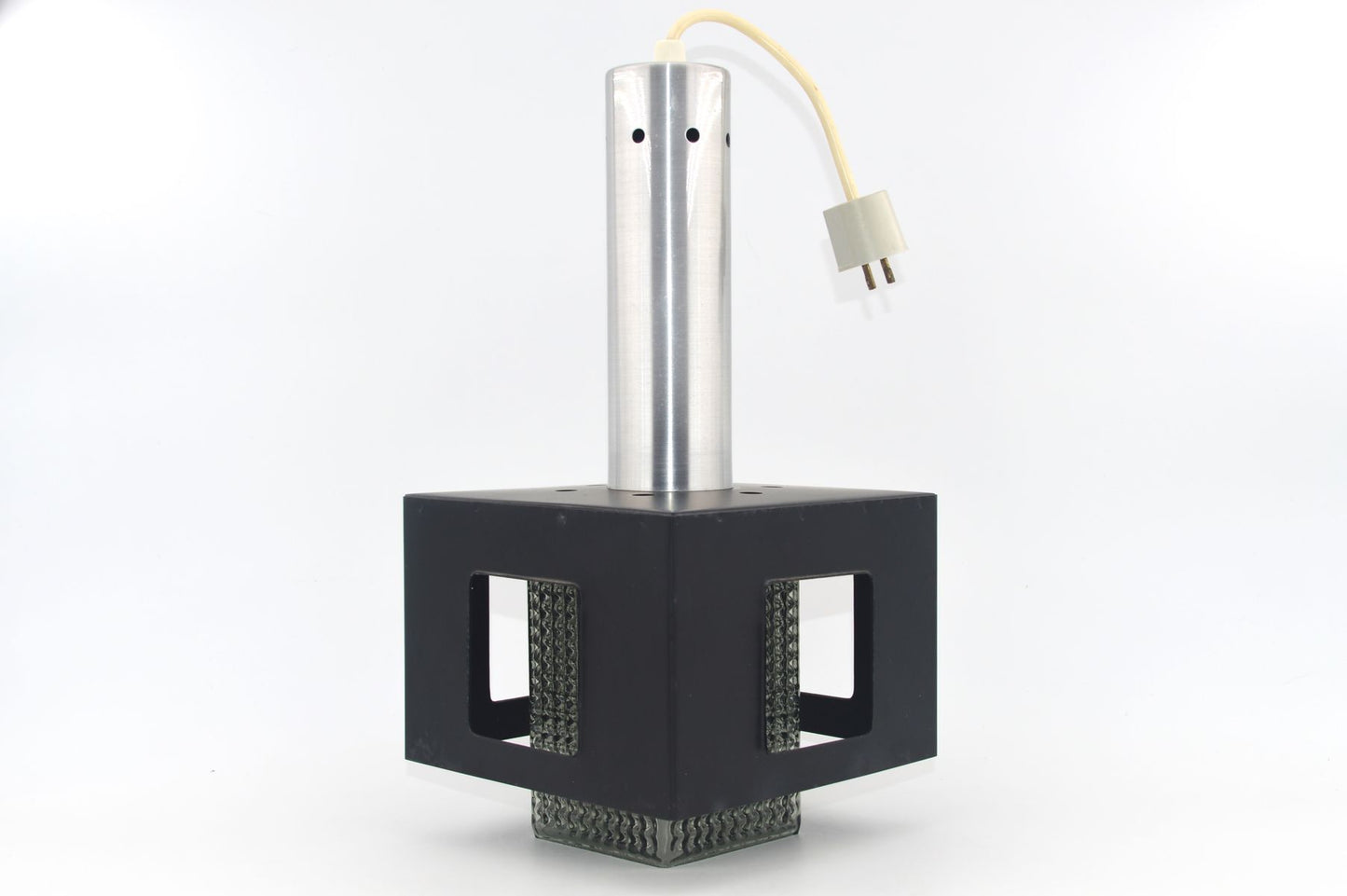 Minimalistische Mid-Century Modern dänische Design Metall Hängelampe Lyfa Danmark1970s zeitgenössische Danish Design Lampe
