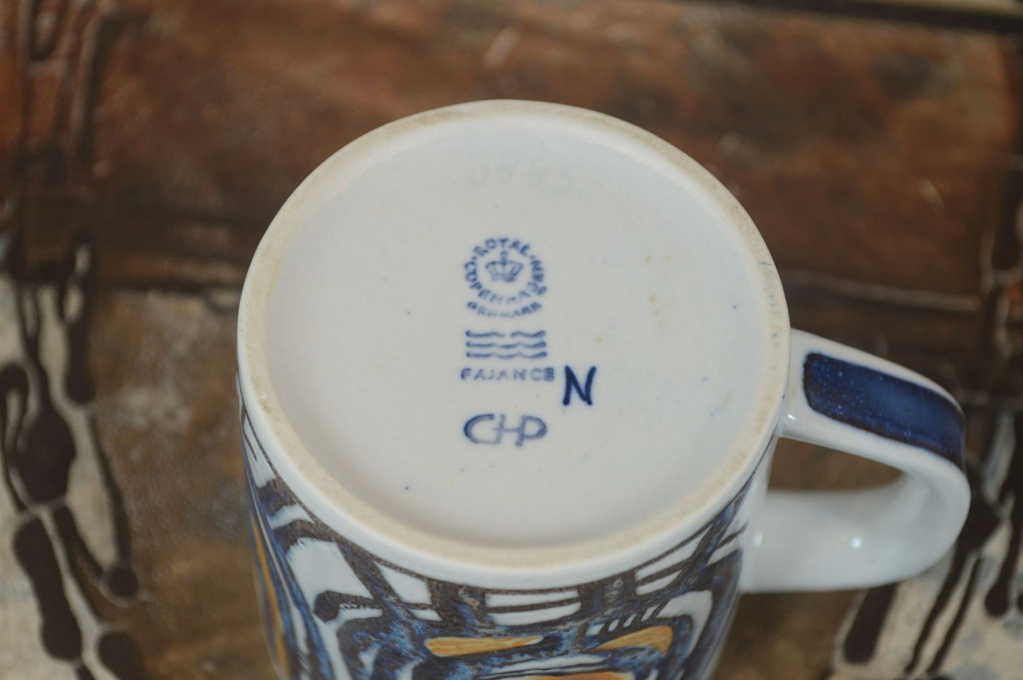 Kleiner Royal Copenhagen Fajance Jahrgangsbecher 1973 Gerd Hiort Petersen Design