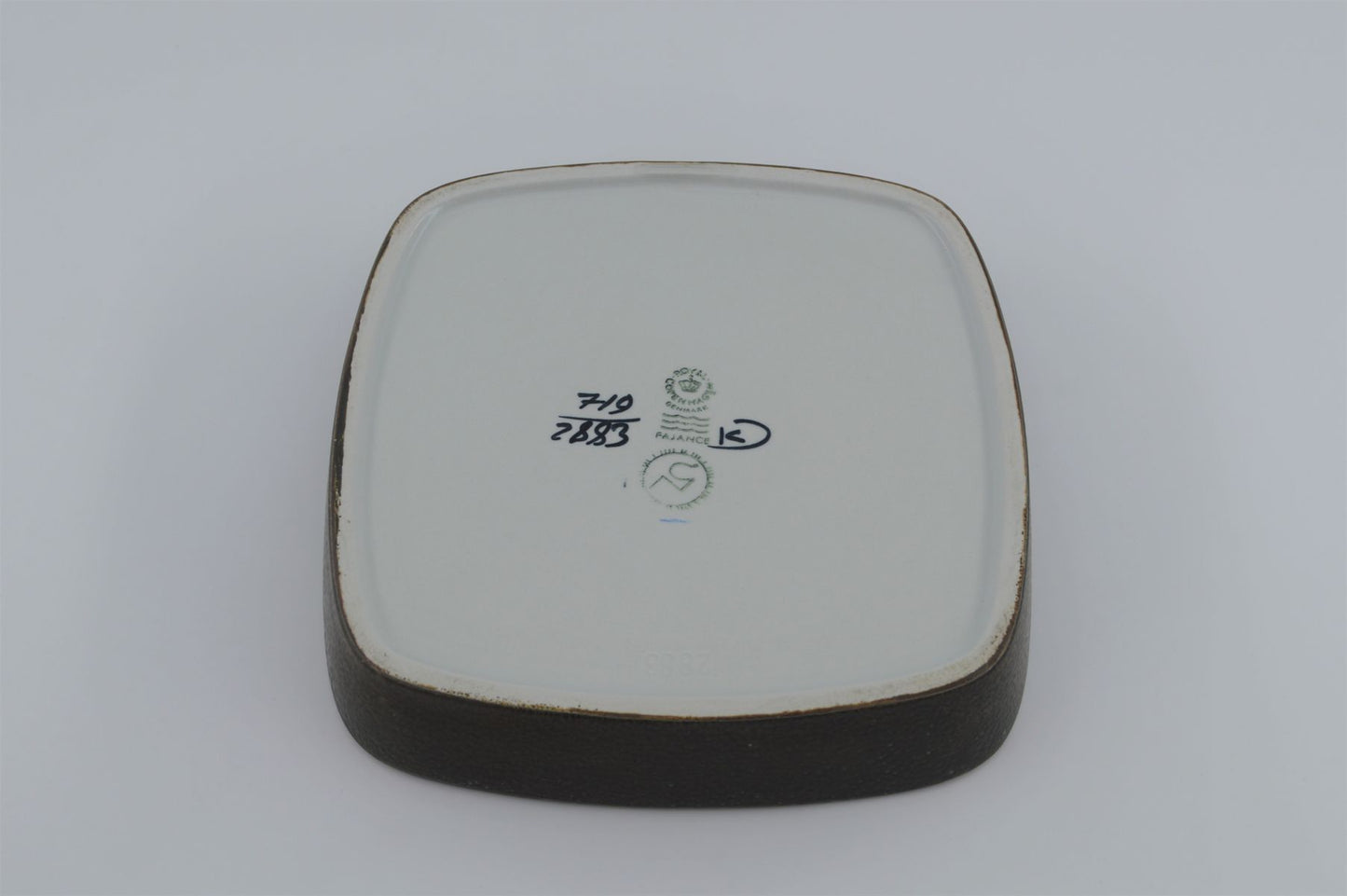 Royal Copenhagen Nils Thorsson Design Fajance Bowl 719 2883 1970s Danish Design