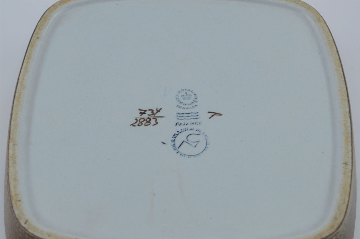 Royal Copenhagen Fajance Schale 734 2883 Nils Thorsson Design 1960s Danish Mid-Century Modern Design