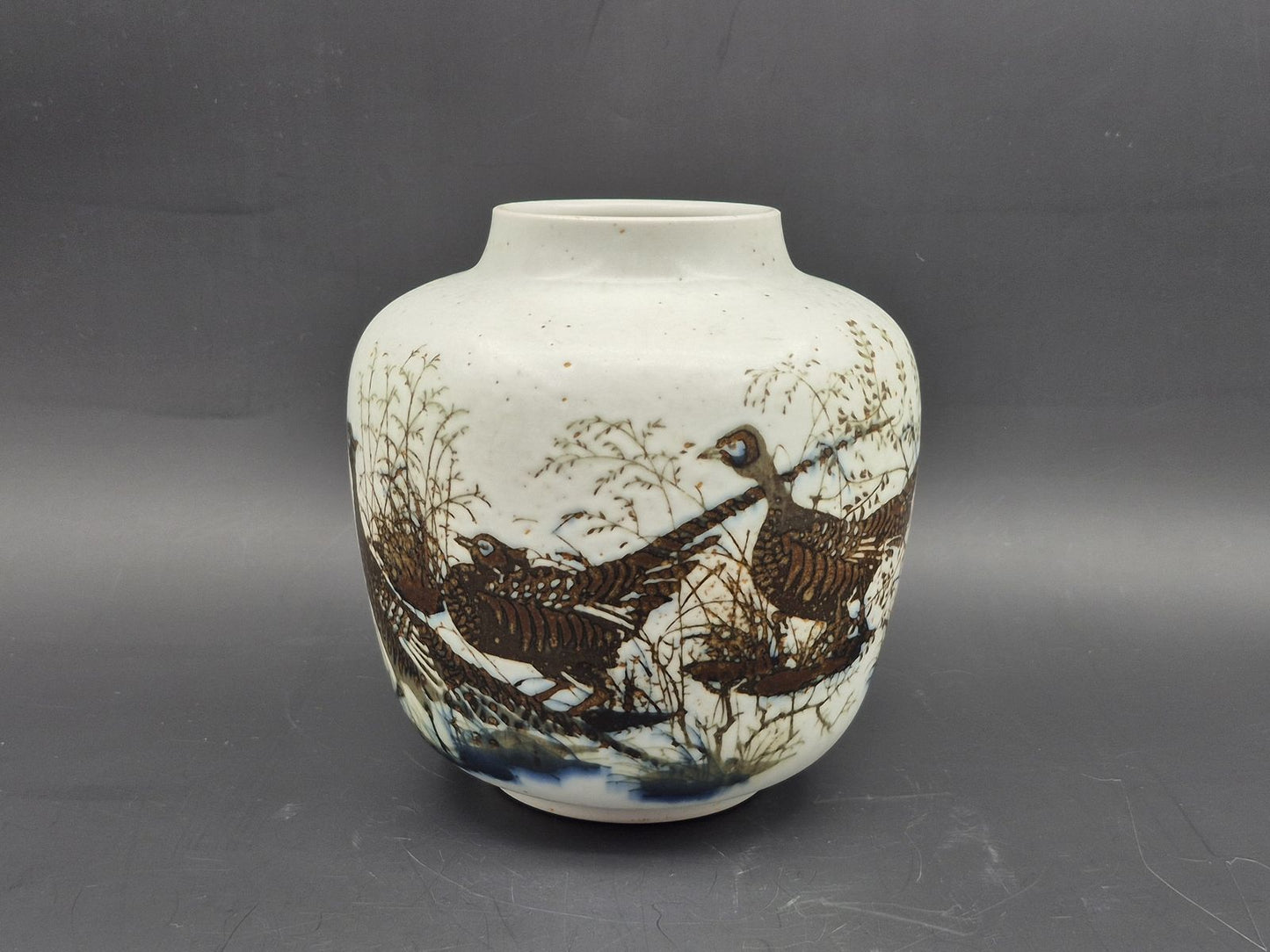 Vintage dänische Royal Copenhagen Fajance Vase 1062/5357 Nils Thorsson Diana Design mit Fasanen, Danish Design 1970er Jahre MCM Designklassiker