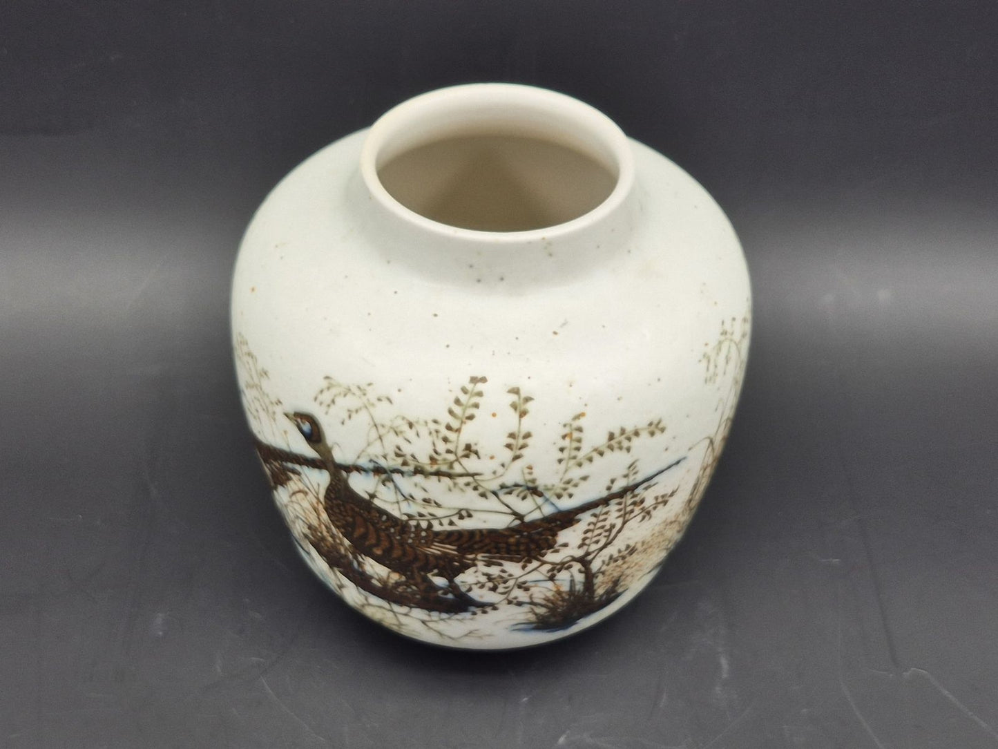 Vintage dänische Royal Copenhagen Fajance Vase 1062/5357 Nils Thorsson Diana Design mit Fasanen, Danish Design 1970er Jahre MCM Designklassiker