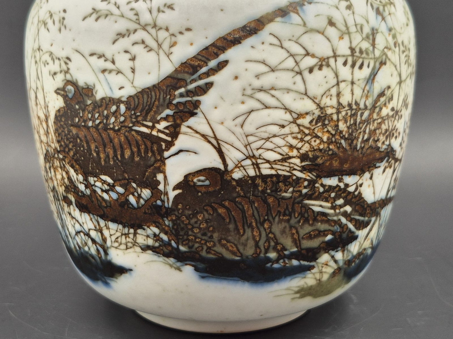 Vintage dänische Royal Copenhagen Fajance Vase 1062/5357 Nils Thorsson Diana Design mit Fasanen, Danish Design 1970er Jahre MCM Designklassiker