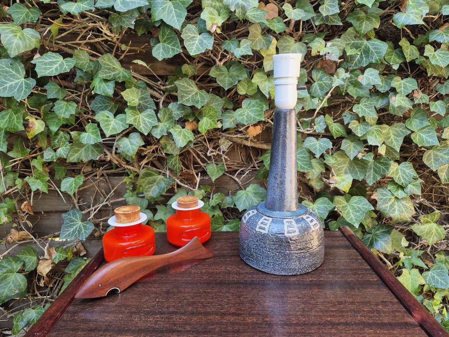 Große brutalistische Sejer Unic Danmark Studiokeramik Lampe - 1960s Mid-Century Fridtjof Sejersen ornamentale dänische Keramiklampe Unikat