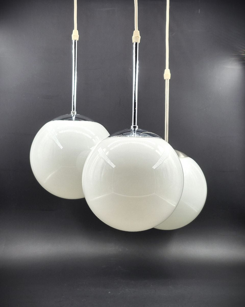 Seltene Mid-Century Odreco Typ 439 Dänemark Bauhaus Design Pendelleuchte  – dänische Vintage Pendelleuchte mit weißen Opalglas Lampenschirmen - Space Age Design Mondlampe