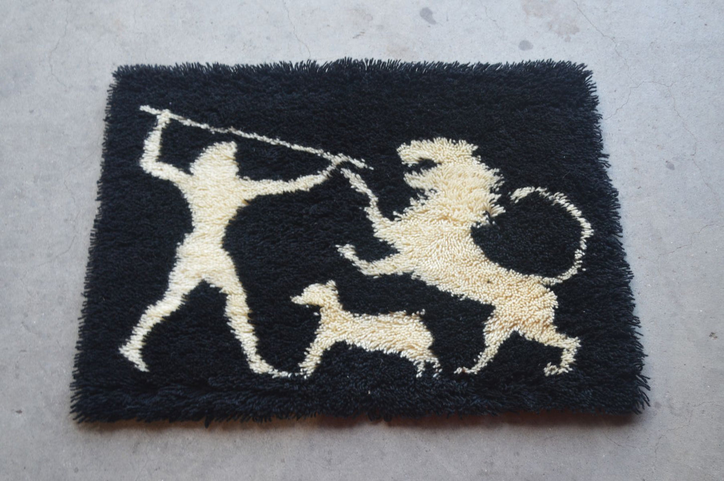 Dänischer Vintage handgefertigter Ege Rya Denmark Teppich 1970s Pop-Art Design mit mythologischer Jagdszene – dänische Kunst-Weberei MCM Design