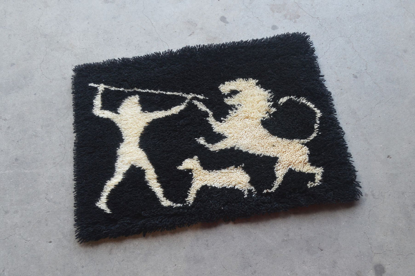 Dänischer Vintage handgefertigter Ege Rya Denmark Teppich 1970s Pop-Art Design mit mythologischer Jagdszene – dänische Kunst-Weberei MCM Design