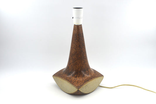 Große Vintage Marianne Starck für Michael Andersen Bornholm geometrische Studiokeramik Tischlampe 6207 MCM-Design Dänemark 1960s Danish Modern