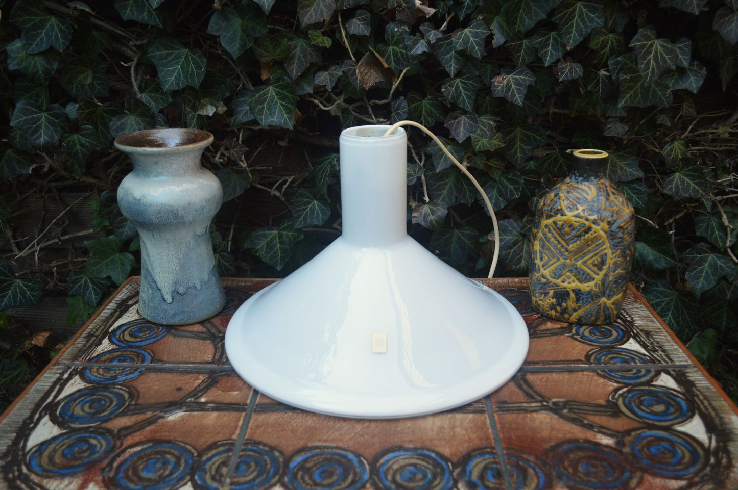 Mid-Century Modern P&T Pendellampe Michael Bang für Holmegaard Dänemark Designlampe 1970s Design Opalglas Hängelampe – dänischer Designklassiker