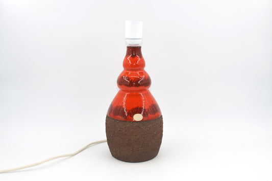 Mid-Century signierte Jysk Keramik Lampe mit intensiver Fat-Lava Glasur 1970s zeitgenössische dänische Mid-Century Modern Kunstkeramik Lampe