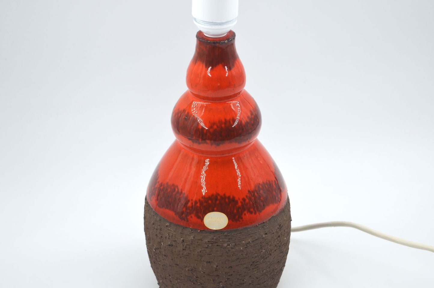 Mid-Century signierte Jysk Keramik Lampe mit intensiver Fat-Lava Glasur 1970s zeitgenössische dänische Mid-Century Modern Kunstkeramik Lampe