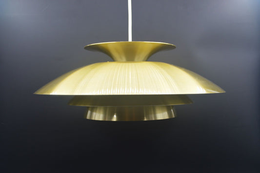 1970s goldene Jeka Metaltryk A/S Denmark Designlampe 1007-H Kurt Wiborg Design – dänische MCM Design Hängelampe