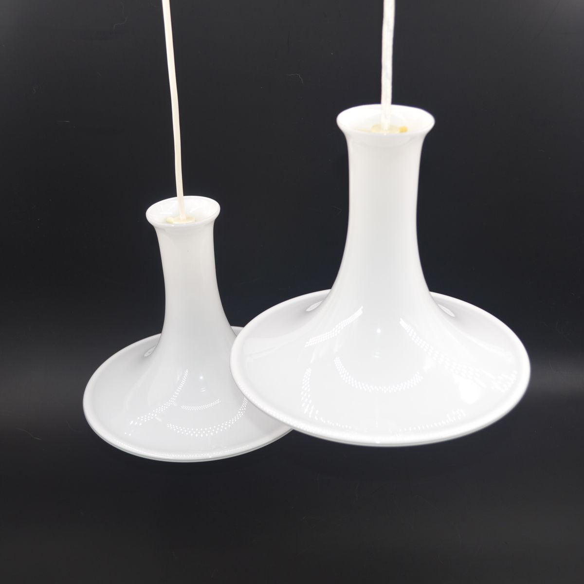 Royal Copenhagen Mandarin Pendel Designlampen – Michael Band für Holmegaard Designlampe 1980s Design Opalglas Hängelampe – dänischer Mid-Century Designklassiker