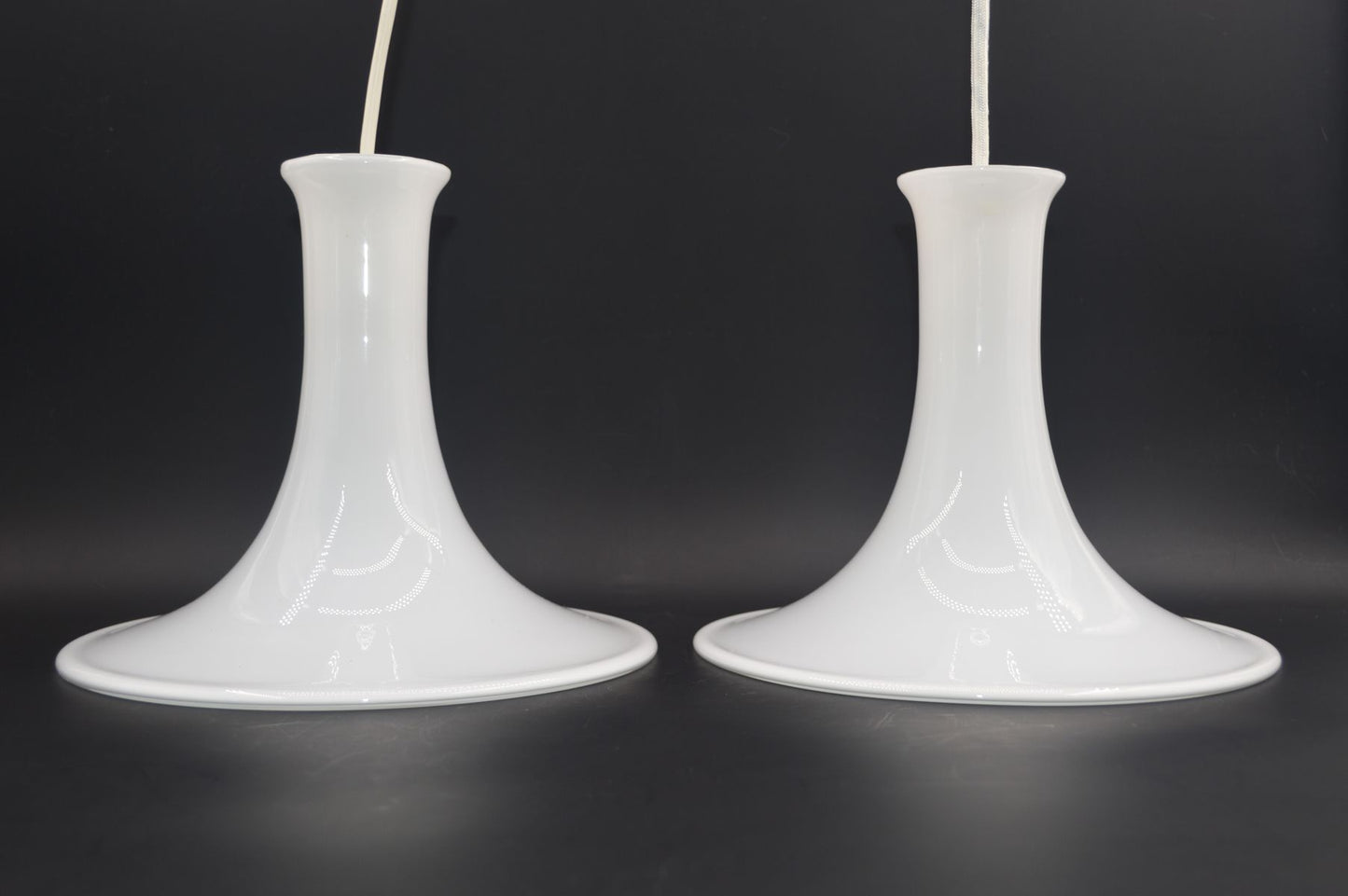 Royal Copenhagen Mandarin Pendel Designlampen – Michael Band für Holmegaard Designlampe 1980s Design Opalglas Hängelampe – dänischer Mid-Century Designklassiker