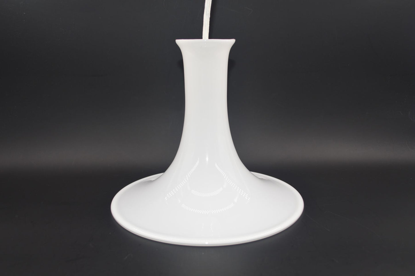 Royal Copenhagen Mandarin Pendel Designlampen – Michael Band für Holmegaard Designlampe 1980s Design Opalglas Hängelampe – dänischer Mid-Century Designklassiker