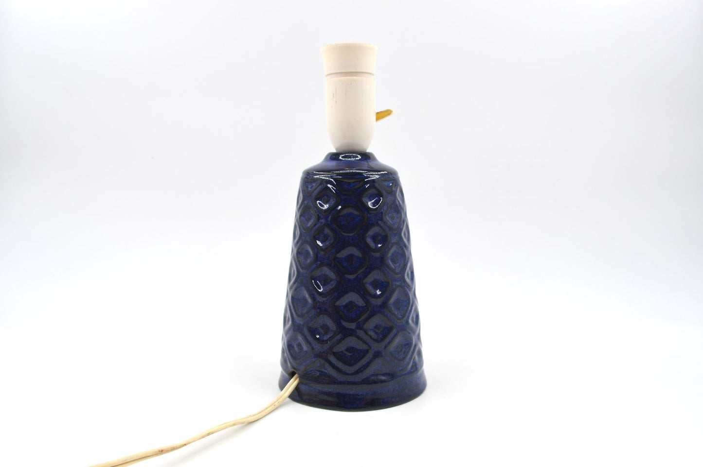 Vintage Lauritz Hjoth Bornholm MCM Tischlampe mit geometrischem Dekor Dänemark 1950s Danish Modern handgearbeitete Kunstkeramik