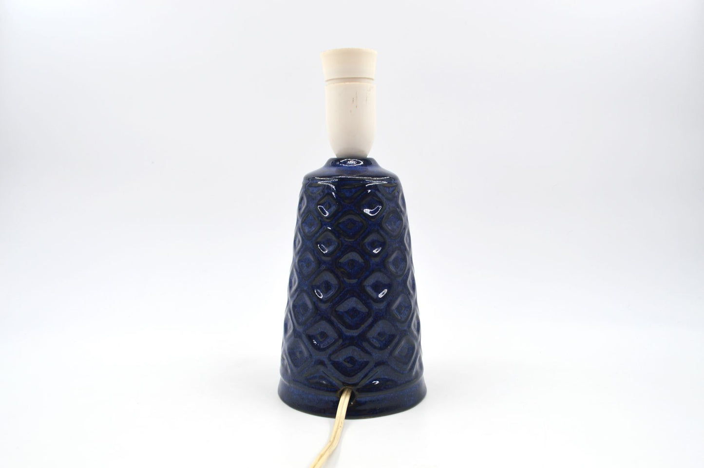 Vintage Lauritz Hjoth Bornholm MCM Tischlampe mit geometrischem Dekor Dänemark 1950s Danish Modern handgearbeitete Kunstkeramik