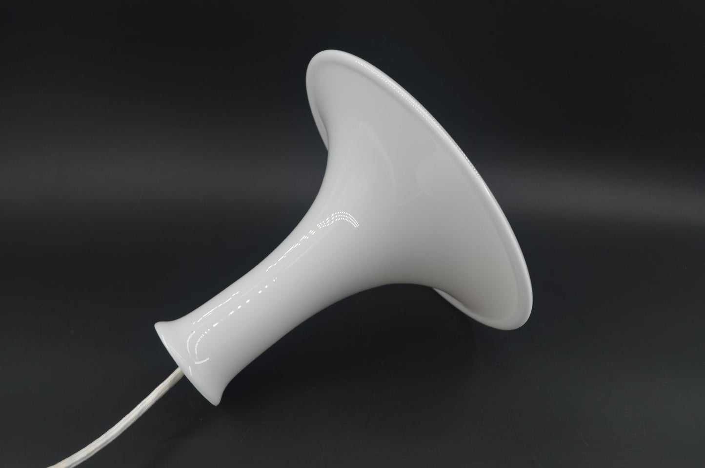 Royal Copenhagen Mandarin Pendel Designlampen – Michael Band für Holmegaard Designlampe 1980s Design Opalglas Hängelampe – dänischer Mid-Century Designklassiker