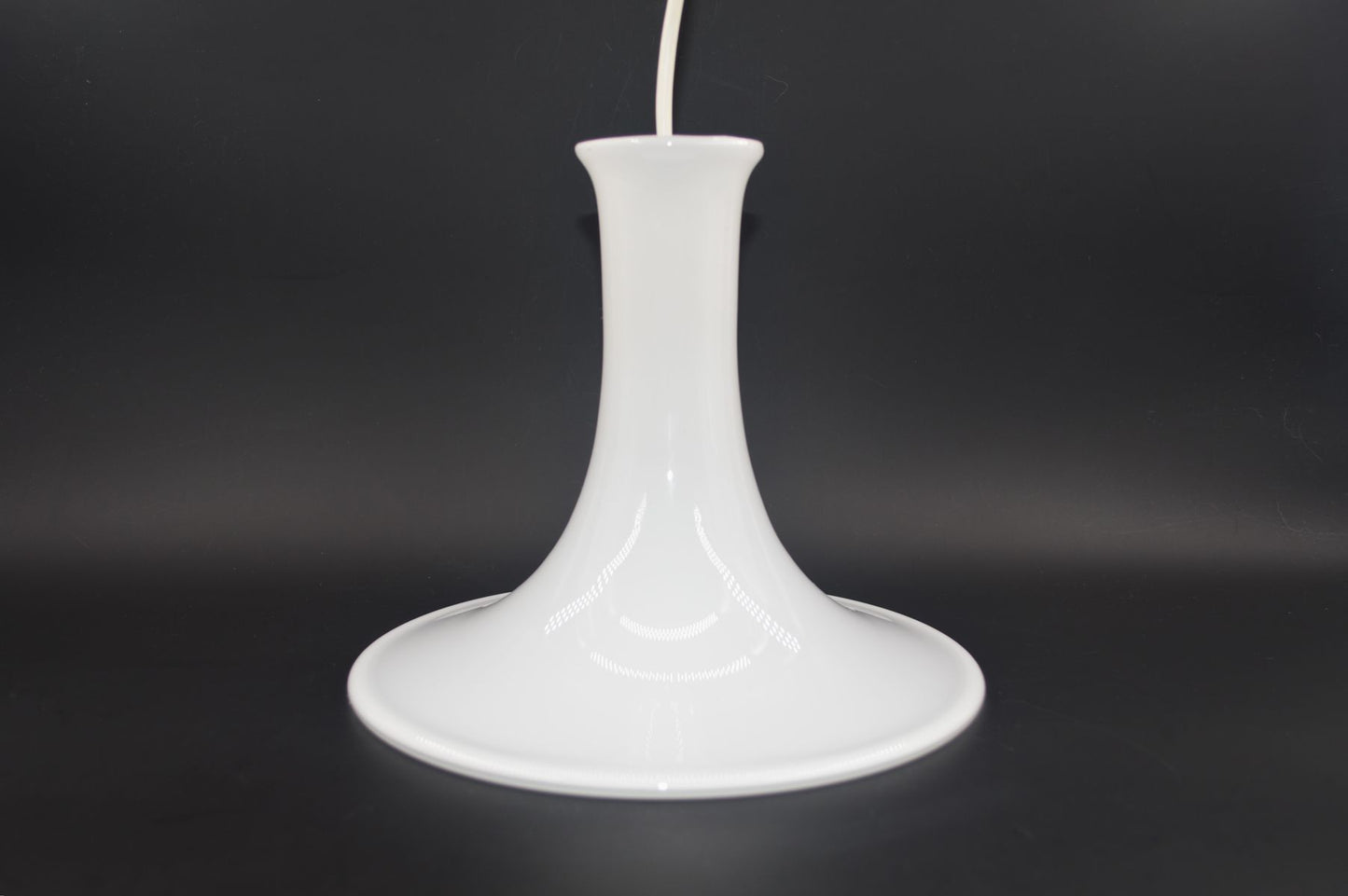 Royal Copenhagen Mandarin Pendel Designlampen – Michael Band für Holmegaard Designlampe 1980s Design Opalglas Hängelampe – dänischer Mid-Century Designklassiker
