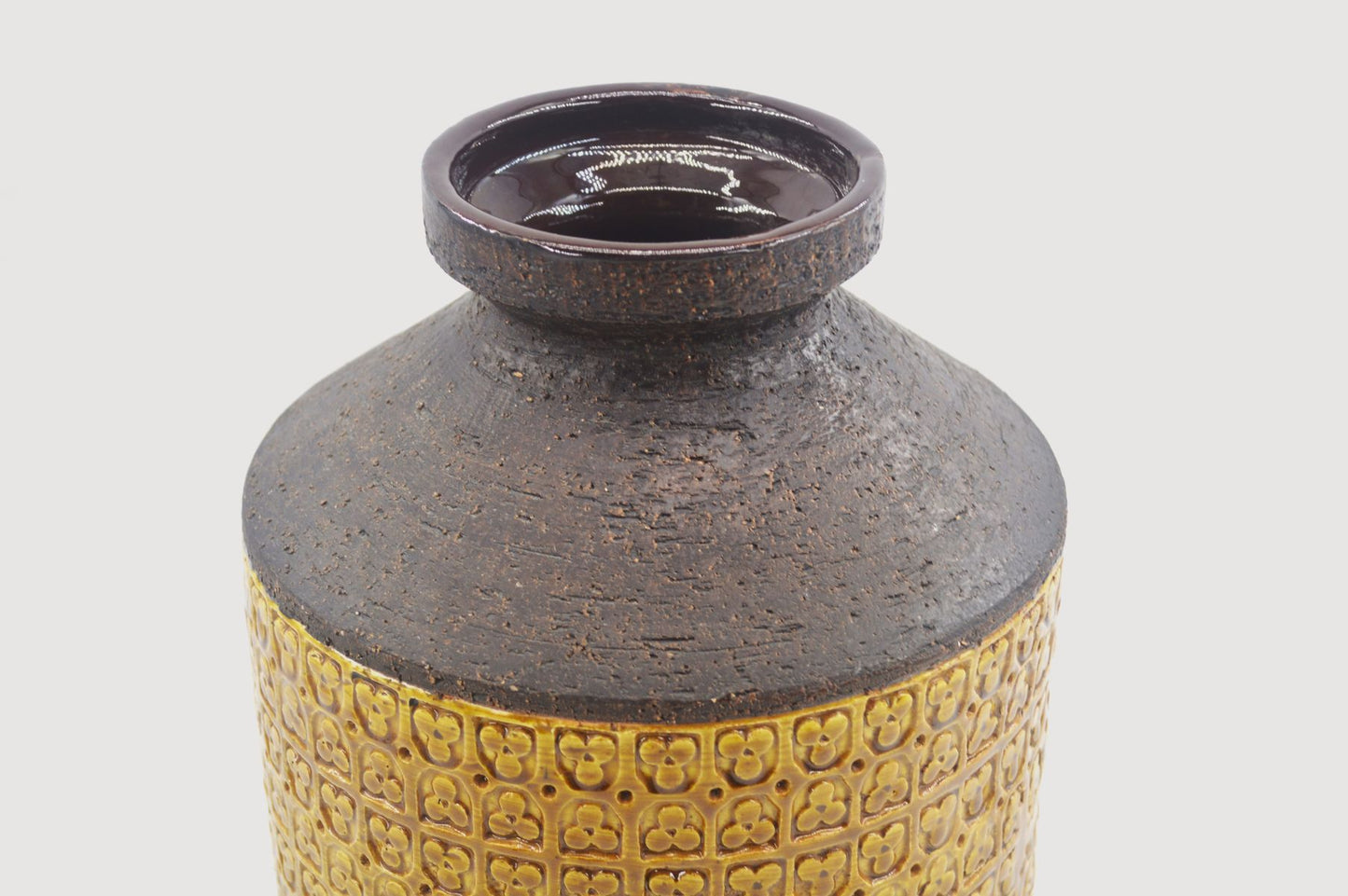 Große XL Bitossi Keramik Vase 309/26 Rimini Gelb Design Aldo Londi Mid-Century Modern Design mit seltener gelber Glasur 1960s italienischer Fat-Lava Designklassiker