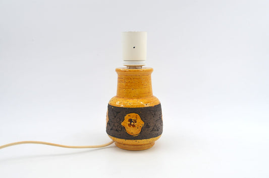 Vintage Bitossi Keramik Tischlampe Carta Design Aldo Londi Mid-Century Modern Design mit seltener gelber Glasur 1960s italienischer Designklassiker