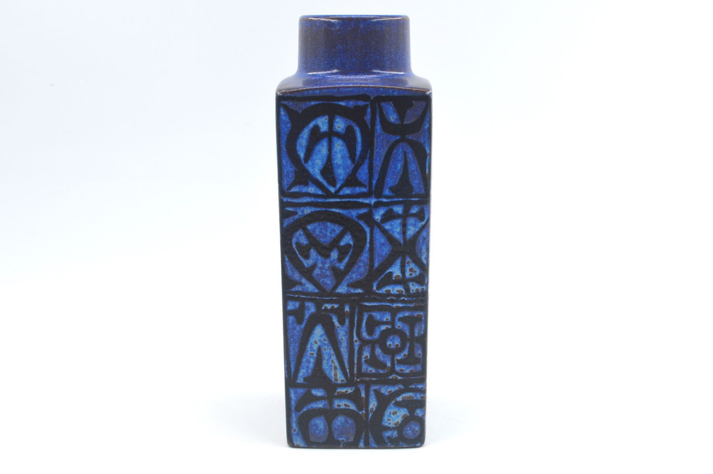 Vintage Royal Copenhagen Nils Thorsson Baca Fajance Vase 704/3259 im seltenen blau-schwarzen Design 1970s Mid-Century Danish Modern Design