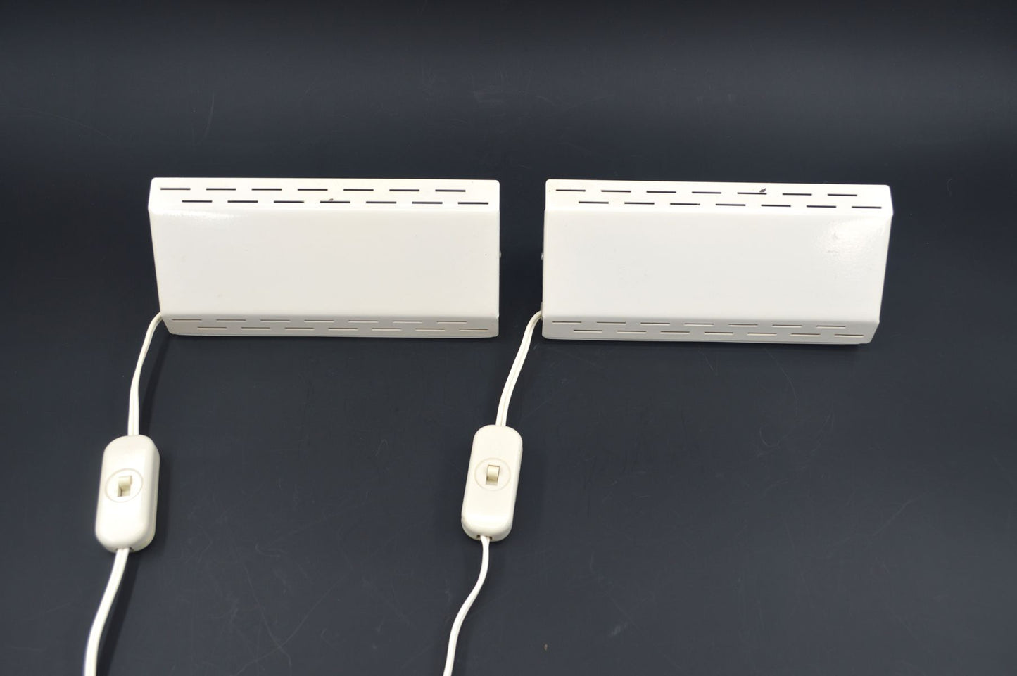 Set Knud Christensen Denmark Wandlampen mit weißem Schirm– dänische Design Wandlampen, dänisches Vintage Design 1960er Jahre MCM Designlampe