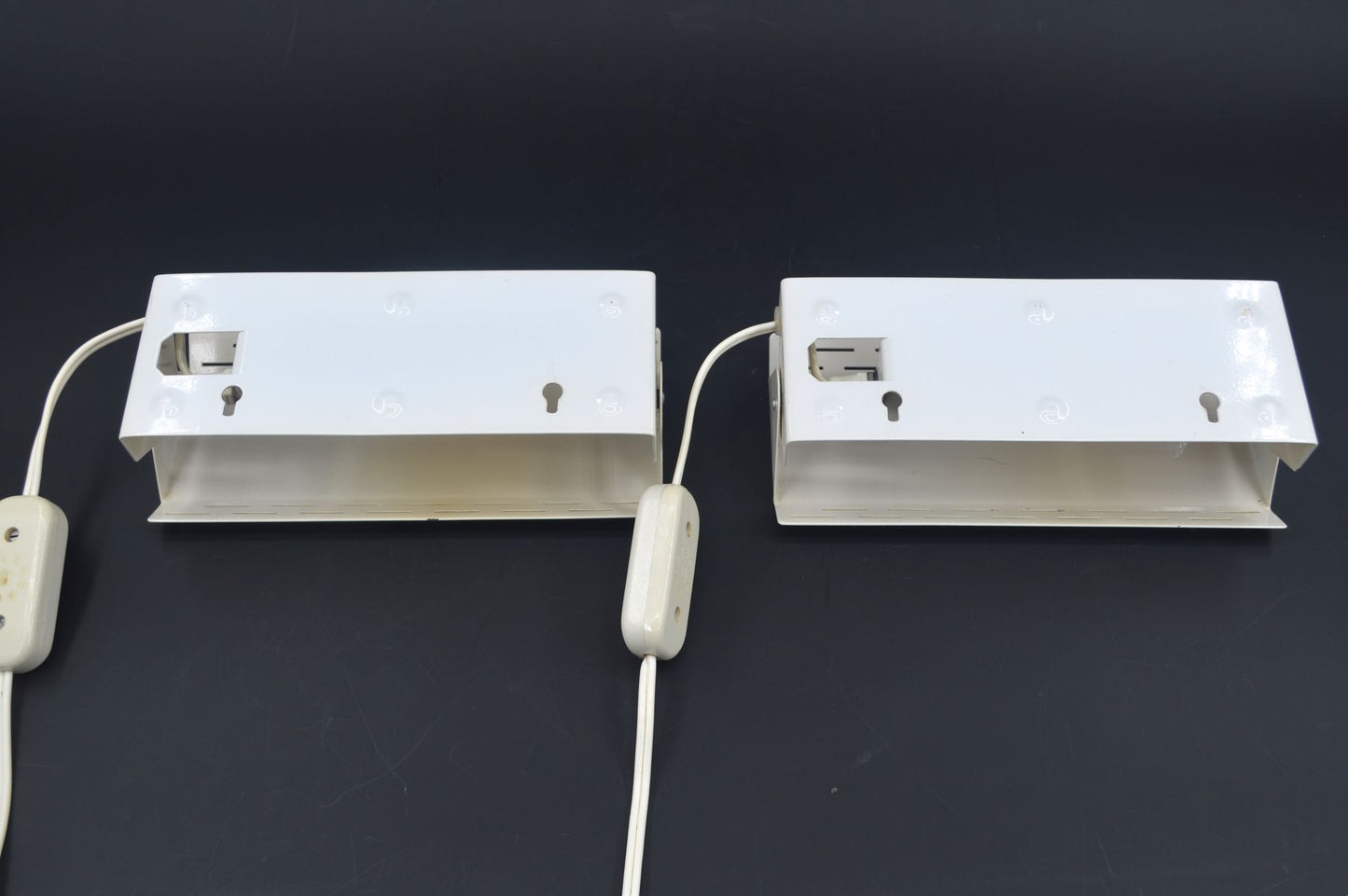 Set Knud Christensen Denmark Wandlampen mit weißem Schirm– dänische Design Wandlampen, dänisches Vintage Design 1960er Jahre MCM Designlampe