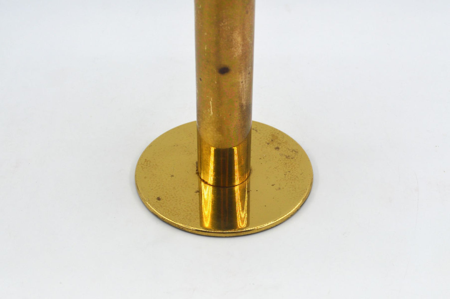Original Hans Agne Jakobsson Markaryd Design Kerzenhalter L102/32 1960s Schwedischer Design Designklassiker aus Messing mit Glaslampenschirm