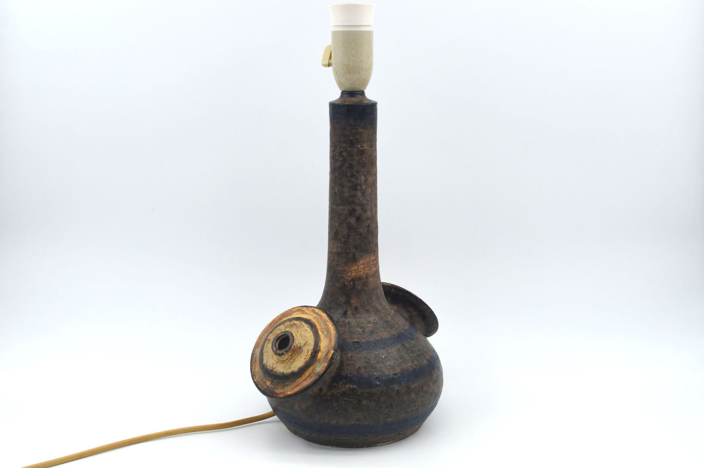 Mid-Century Modern Jette Hellerøe für Axella Stentøj Studiokeramik Tischlampe 755 1970s – zeitgenössische brutalistische Kunstkeramik