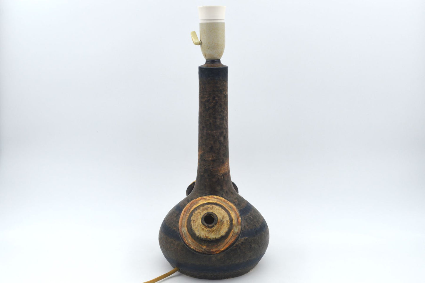 Mid-Century Modern Jette Hellerøe für Axella Stentøj Studiokeramik Tischlampe 755 1970s – zeitgenössische brutalistische Kunstkeramik