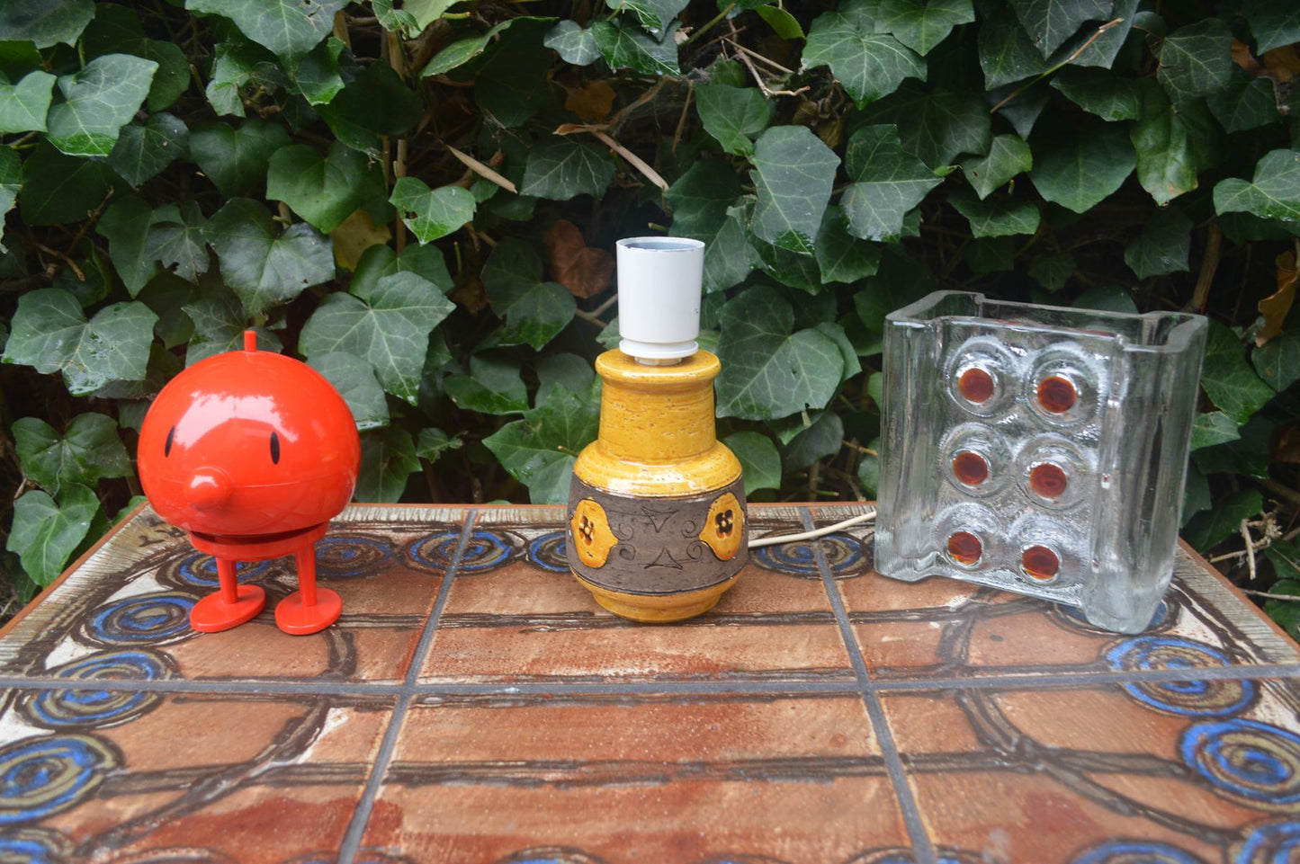 Vintage Bitossi Keramik Tischlampe Carta Design Aldo Londi Mid-Century Modern Design mit seltener gelber Glasur 1960s italienischer Designklassiker