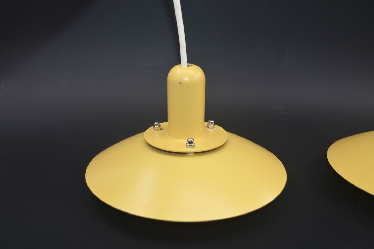 Jeka Metaltryk A/S Denmark gelbe Pendellampen Luna 8021-P Kurt Wiborg Design – dänische MCM Design 1980s Vintage Designlampen