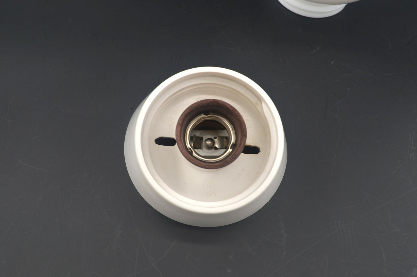Dänische Nordisk Solar Mid-Century Badezimmer Lampen – 1960s Bauhaus Design Kugellampen mit Milchglas Lampenschirm – 1960s Kugel Design Wandlampen