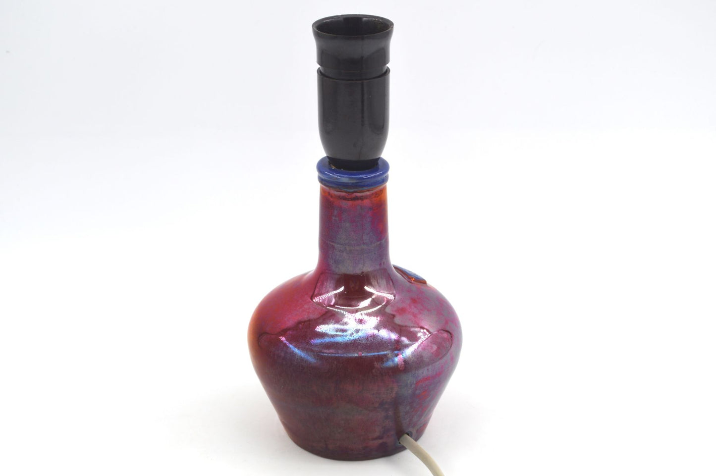 Außergewöhnliche 1960s Samsø Keramik Tischlampe mit irisierender rot-blauer Glasur – dänische Mid-Century Modern Studiokeramik Lampe Unikat