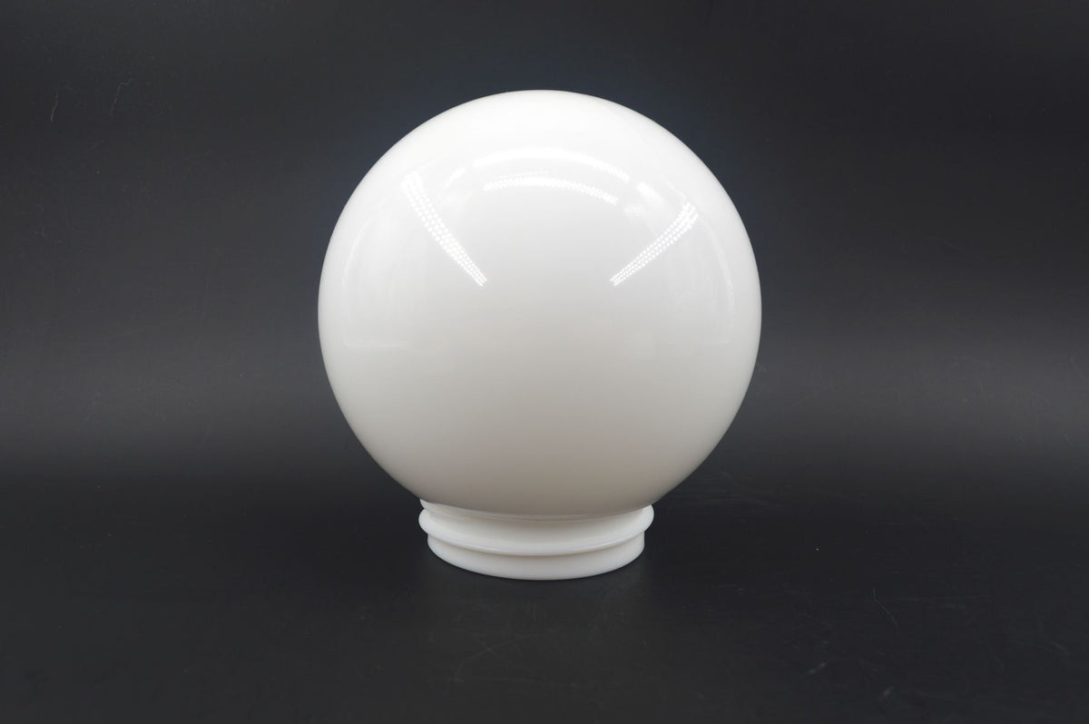 Dänische Nordisk Solar Mid-Century Badezimmer Lampen – 1960s Bauhaus Design Kugellampen mit Milchglas Lampenschirm – 1960s Kugel Design Wandlampen