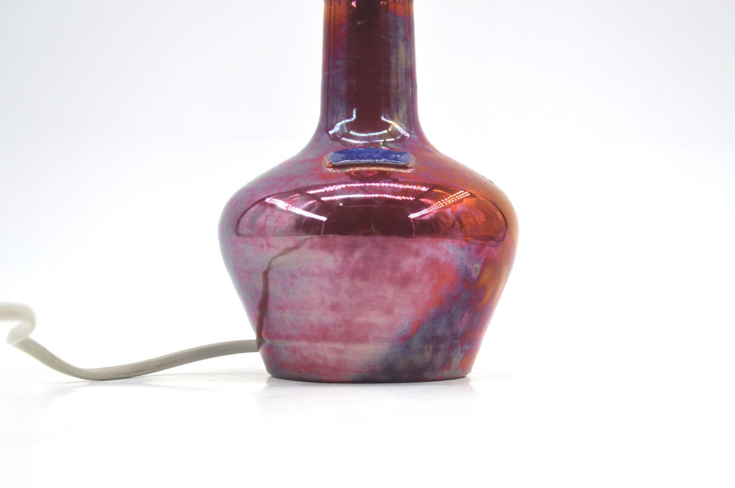 Außergewöhnliche 1960s Samsø Keramik Tischlampe mit irisierender rot-blauer Glasur – dänische Mid-Century Modern Studiokeramik Lampe Unikat