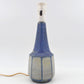 Maritime Vintage Marianne Starck für Michael Andersen Bornholm geometrische Studiokeramik Tischlampe 9609 MCM Design Dänemark 1960s Danish Modern handgearbeitete Kunstkeramik