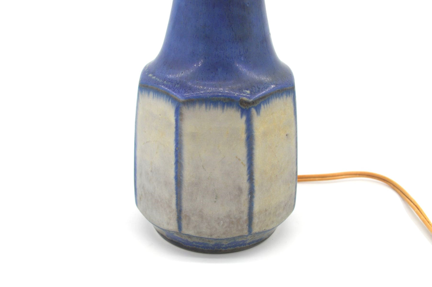 Maritime Vintage Marianne Starck für Michael Andersen Bornholm geometrische Studiokeramik Tischlampe 9609 MCM Design Dänemark 1960s Danish Modern handgearbeitete Kunstkeramik