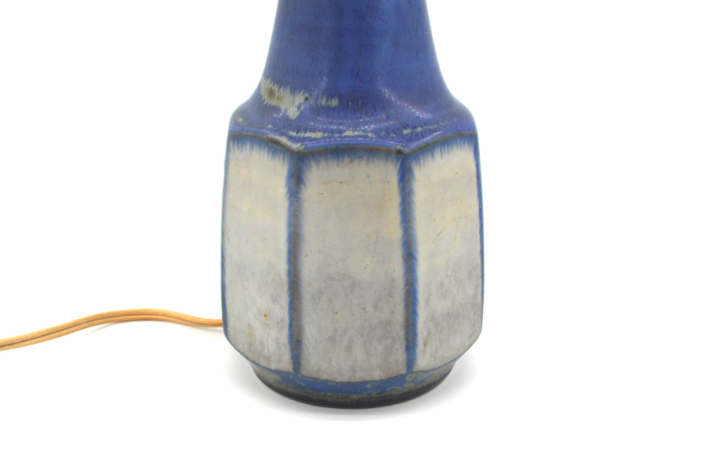 Maritime Vintage Marianne Starck für Michael Andersen Bornholm geometrische Studiokeramik Tischlampe 9609 MCM Design Dänemark 1960s Danish Modern handgearbeitete Kunstkeramik