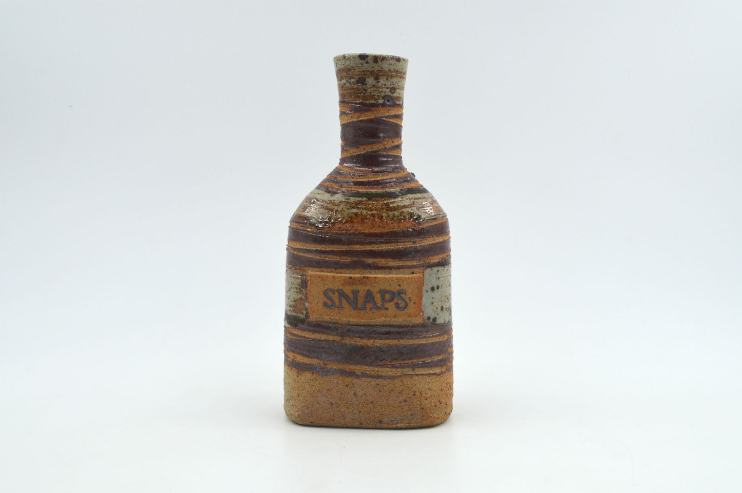 Tue Poulsen Denmark Schnaps Flasche brutalistische Studiokeramik Dänemark 1960s Danish Mid-Century Modern Design