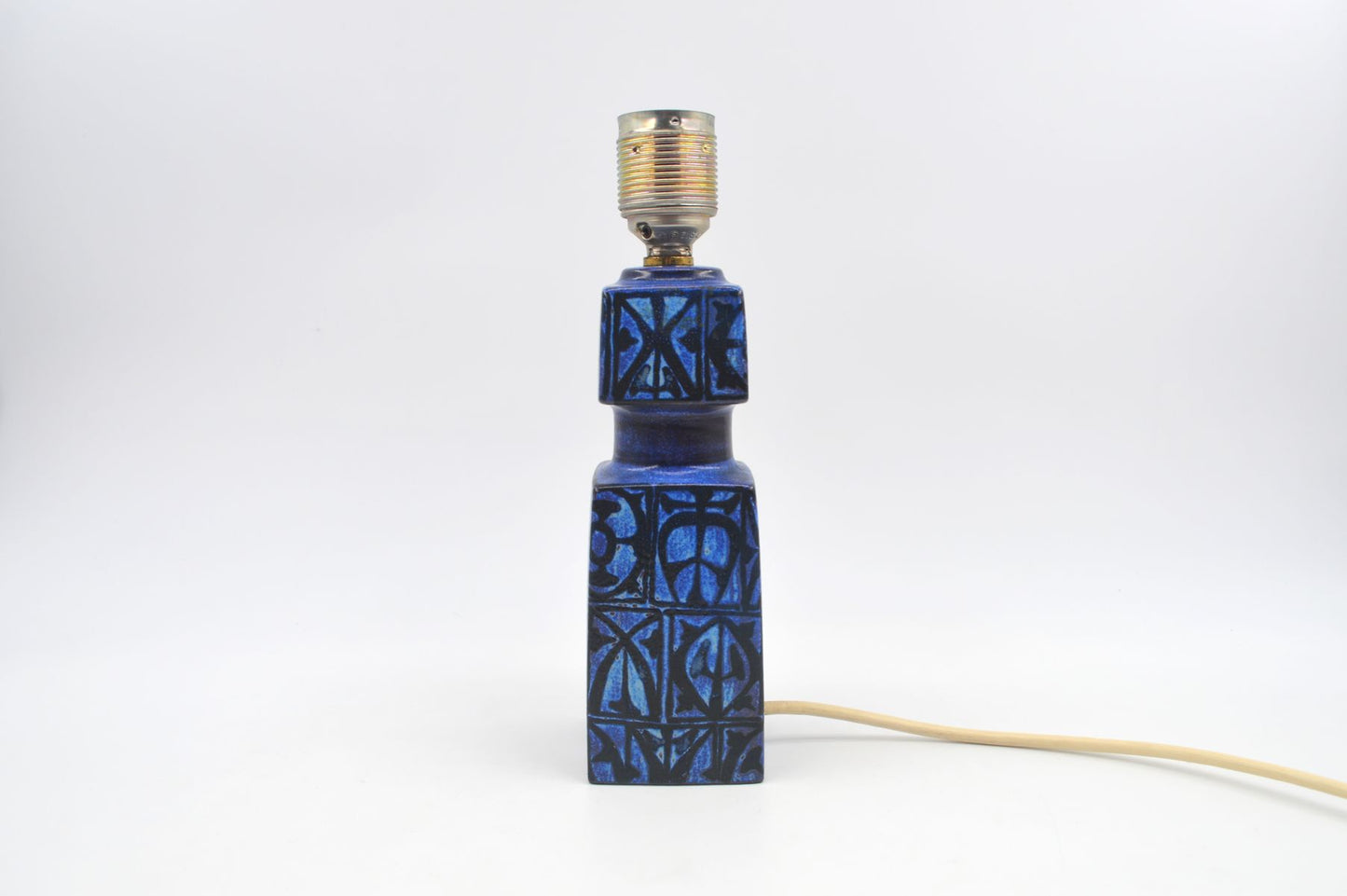 Vintage Nils Thorsson für Royal Copenhagen Baca Fajance Lampe 92 7191 Fog & Mørup Lampe im seltenen Design 1970s Mid-Century Danish Modern Design