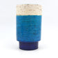 Seltene 1960s Rimini Blue Bitossi Keramik Vase 5/18 Design Aldo Londi Mid-Century Modern Design mit blauer und weißer Fat-Lava Glasur